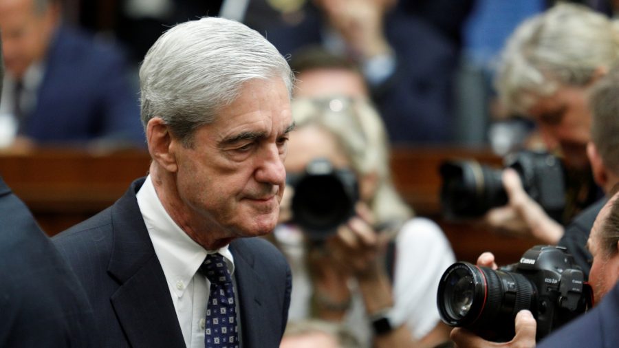 Mueller Appears Flustered During Testimony Before Congress