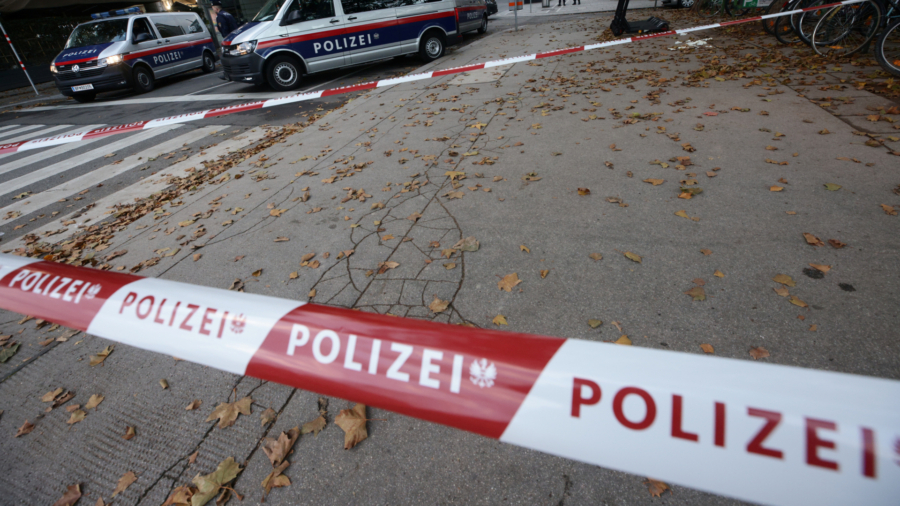 Austrian Minister Says at Least One ‘Islamist Terrorist’ Behind Vienna Attack