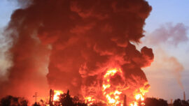 Indonesia: Huge Fire Breaks out at Oil Refinery