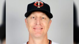 Twins Coach Mike Bell, Brother of Reds Manager, Dies at 46