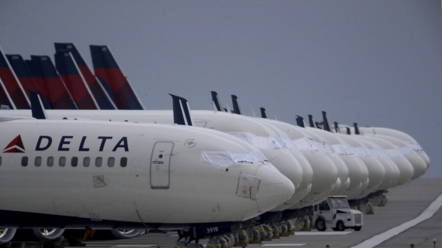 Delta Air Lines Reaches 90 Percent Vaccination Rate Without Enforcing Biden’s ‘Divisive’ Mandate