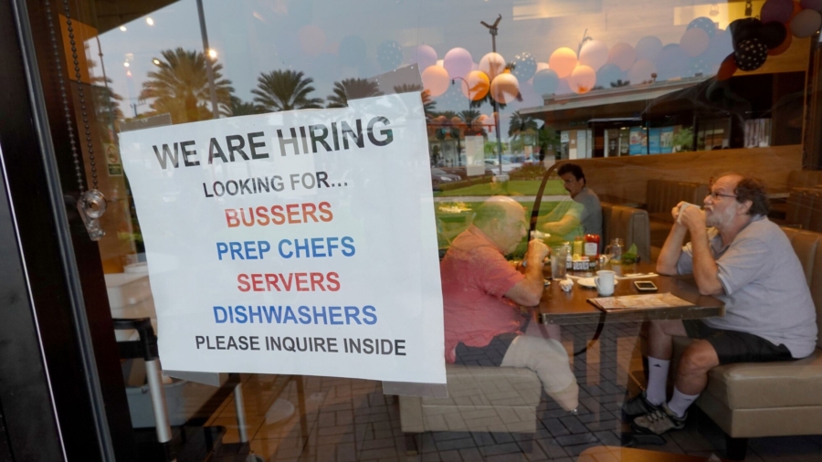 Job Openings Rebound to Near-Record High In Fresh Sign of Tightening Labor Market