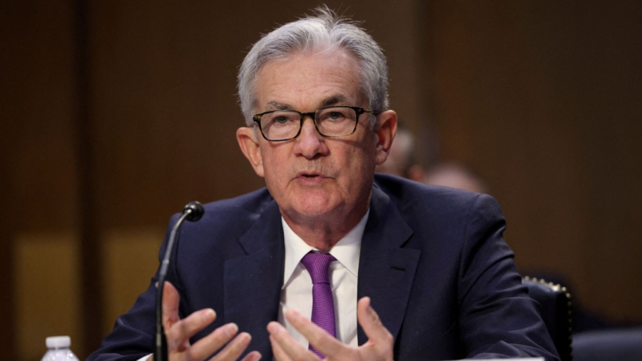 Powell Sworn in to Second 4-Year Term as Fed Chief