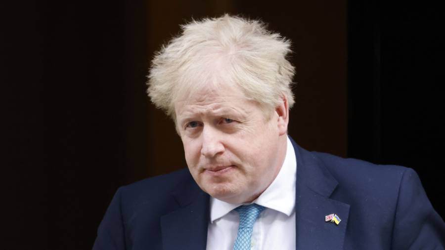Boris Johnson Wants to Cut 90,000 Civil Servant Jobs