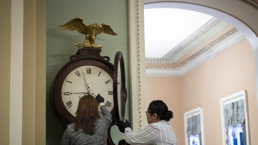 Senate Votes to Make Daylight Savings Time Permanent