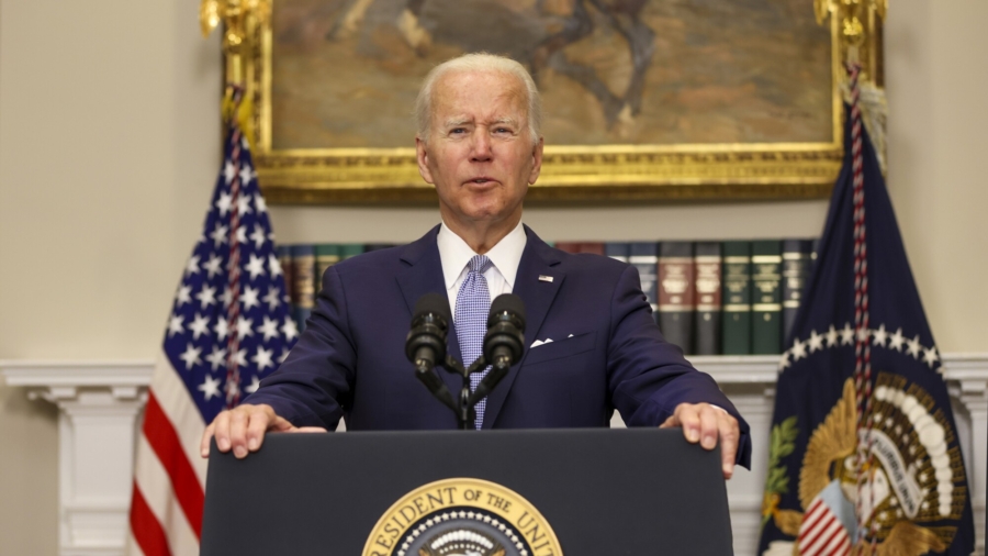 White House Clarifies Biden’s Stance on Adding Justices to Supreme Court